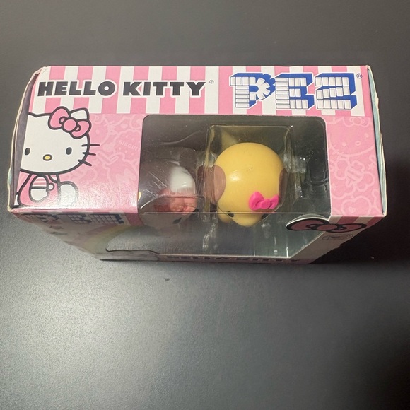 HELLO KITTY PEZ Gift Set - Picture 3 of 5
